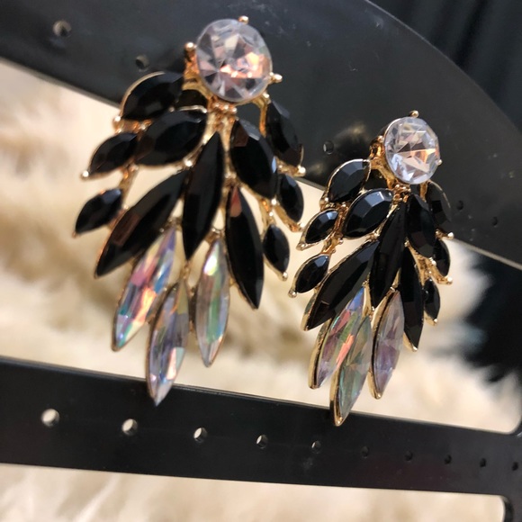 Trendy black & diamond statement earrings - Picture 6 of 6